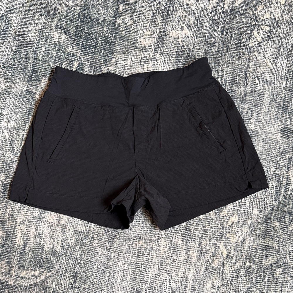 ⚡️New⚡️Athleta Trekkie Short